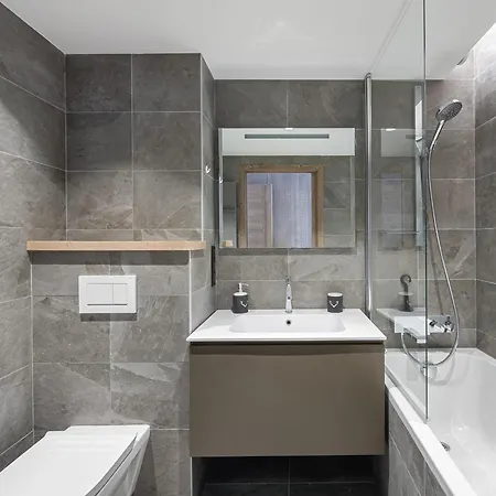 Neuf Avec Terrasse, 2 Pres Des Pistes, Sauna, Hammam, Salle De Sport, Parking - Fr-1-569-57 Appartement *