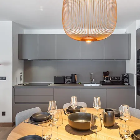 Neuf Avec Terrasse, 2 Pres Des Pistes, Sauna, Hammam, Salle De Sport, Parking - Fr-1-569-57 Megève